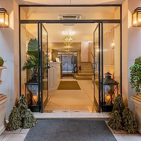 Bartolomeo Hotel