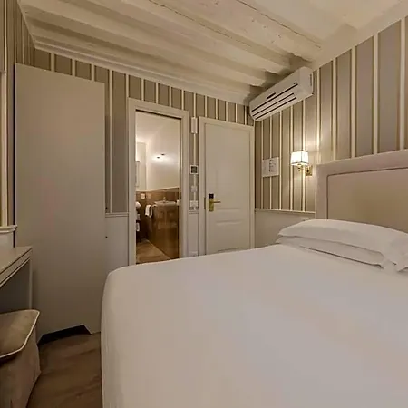 Bartolomeo Hotel